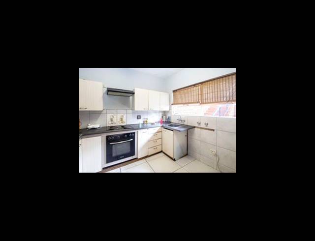 2 BEDROOM APARTMENT FOR SALE IN WINDSOR EAST